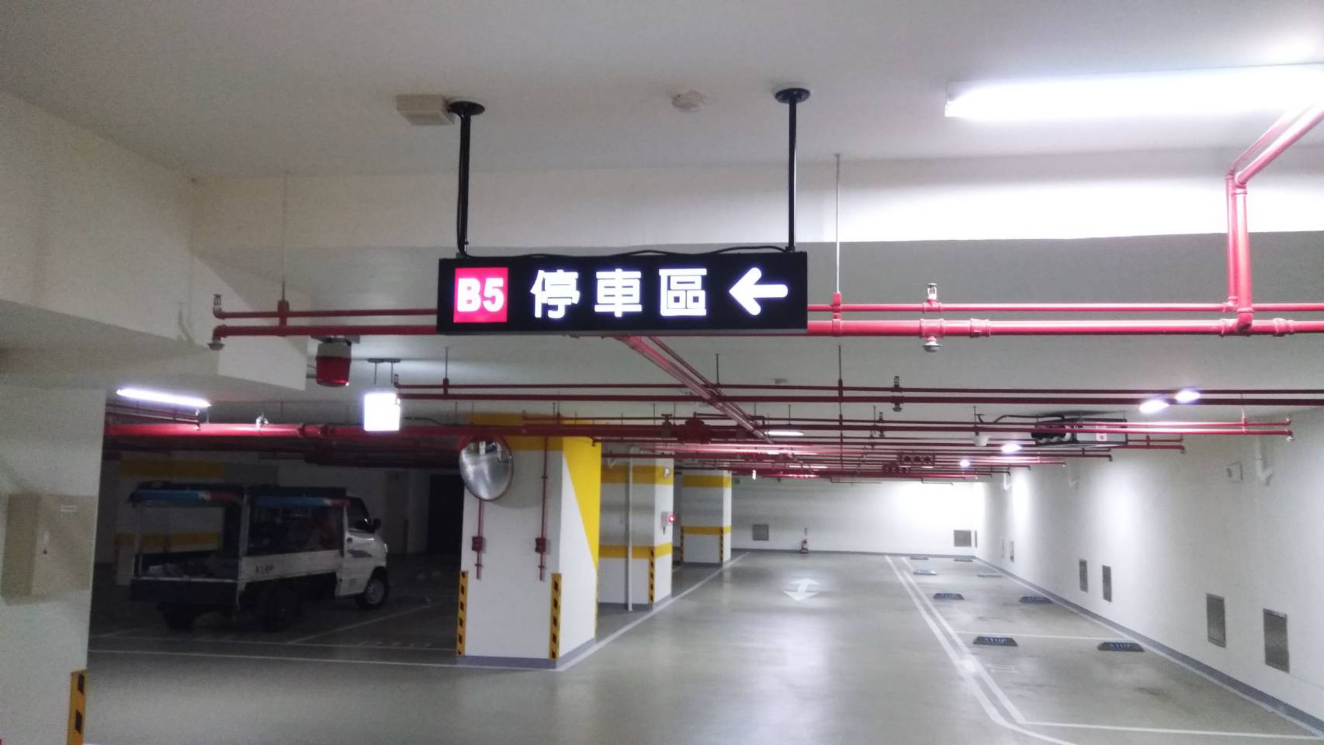 新竹市-科技大廠地下停車場