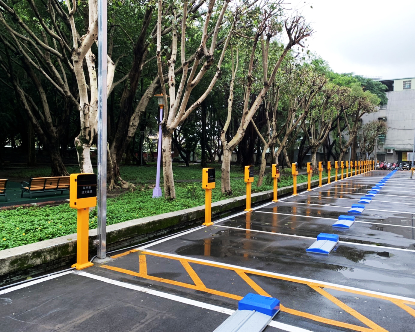 新北市板橋區-公園停車場照片